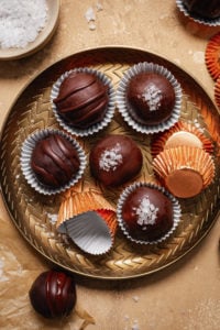 Easy Gingerbread Truffles