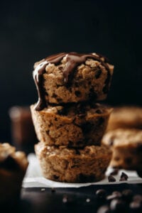 Peanut Butter Chocolate Chip Oatmeal Cups