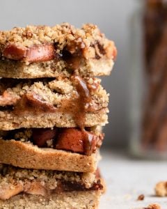 Vegan Apple Pie Bars