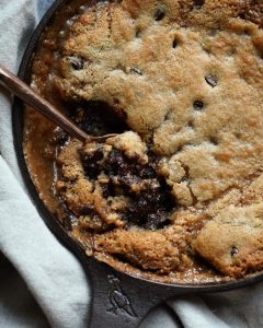 Salted Caramel Cookie Skillet