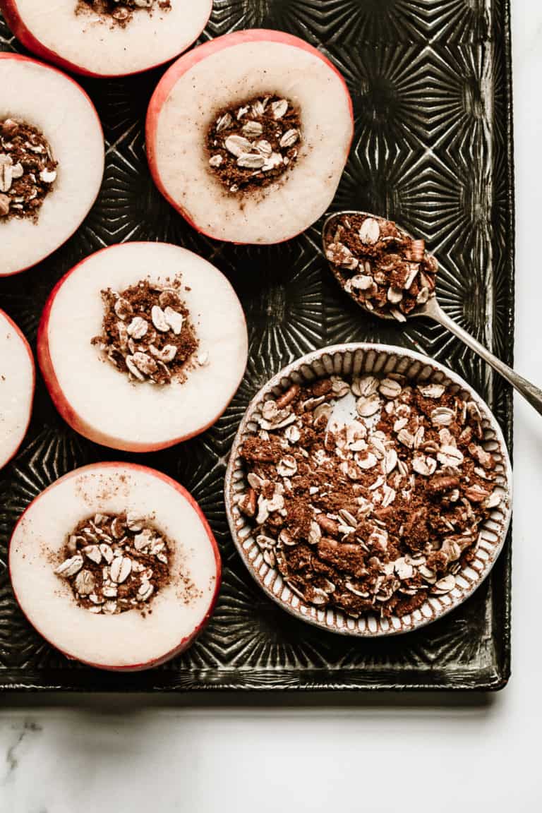 Warm Baked Apples With Cinnamon Granola Kalejunkie