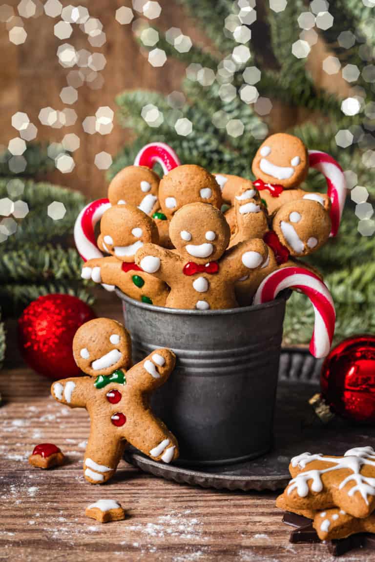 KALEJUNKIE-GINGERBREAD MAN COOKIES
