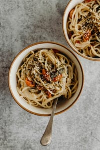 Creamy Lemon Arugula Hummus Pasta