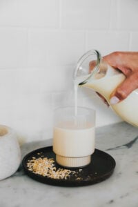 How to Make Homemade (Non-Slimy) Oat Milk