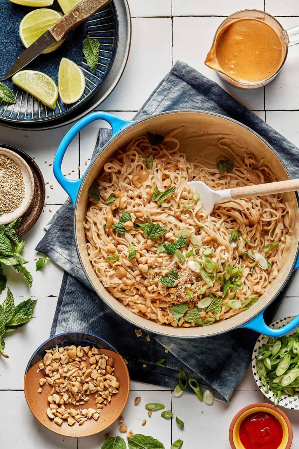 Quick & Easy 10Minute Rice Noodles with Spicy Peanut Sauce Kalejunkie