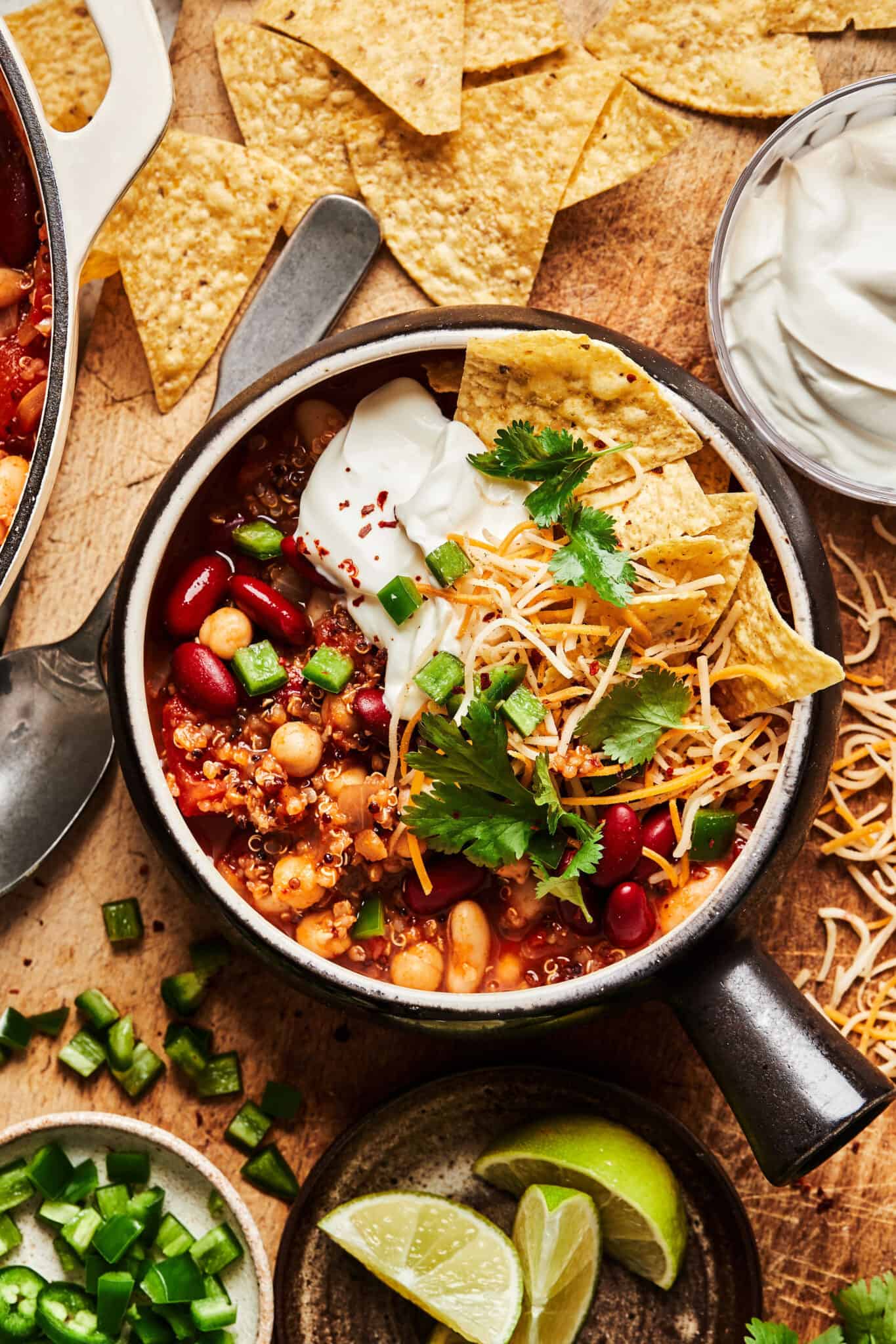 Classic Vegetarian Quinoa Chili Kalejunkie