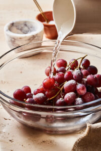 How to Properly Clean Grapes - Kalejunkie