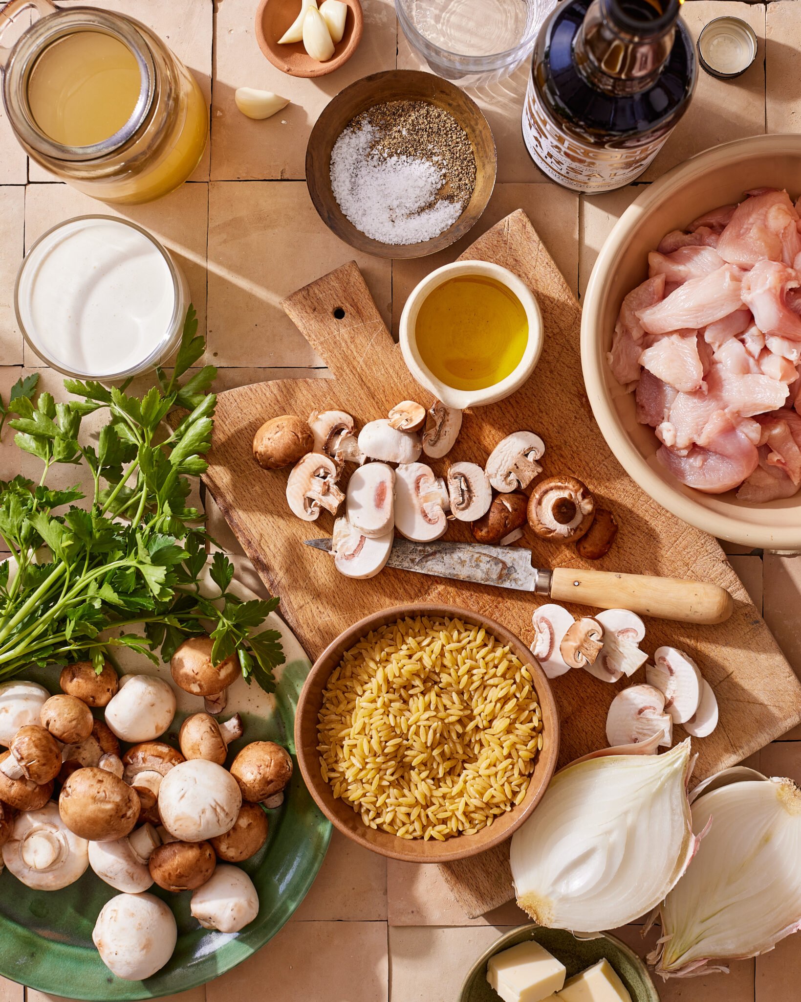 Creamy OnePot Chicken Marsala Orzo Kalejunkie
