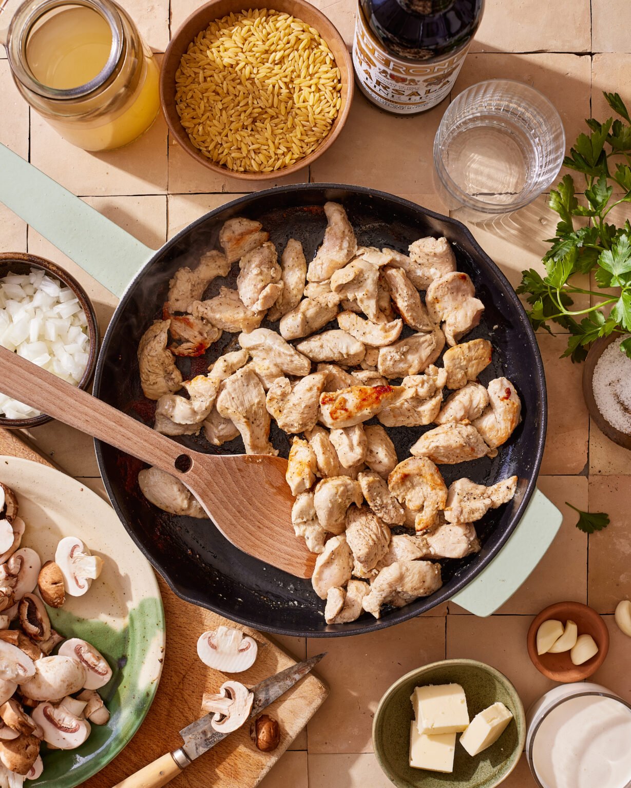 Creamy OnePot Chicken Marsala Orzo Kalejunkie