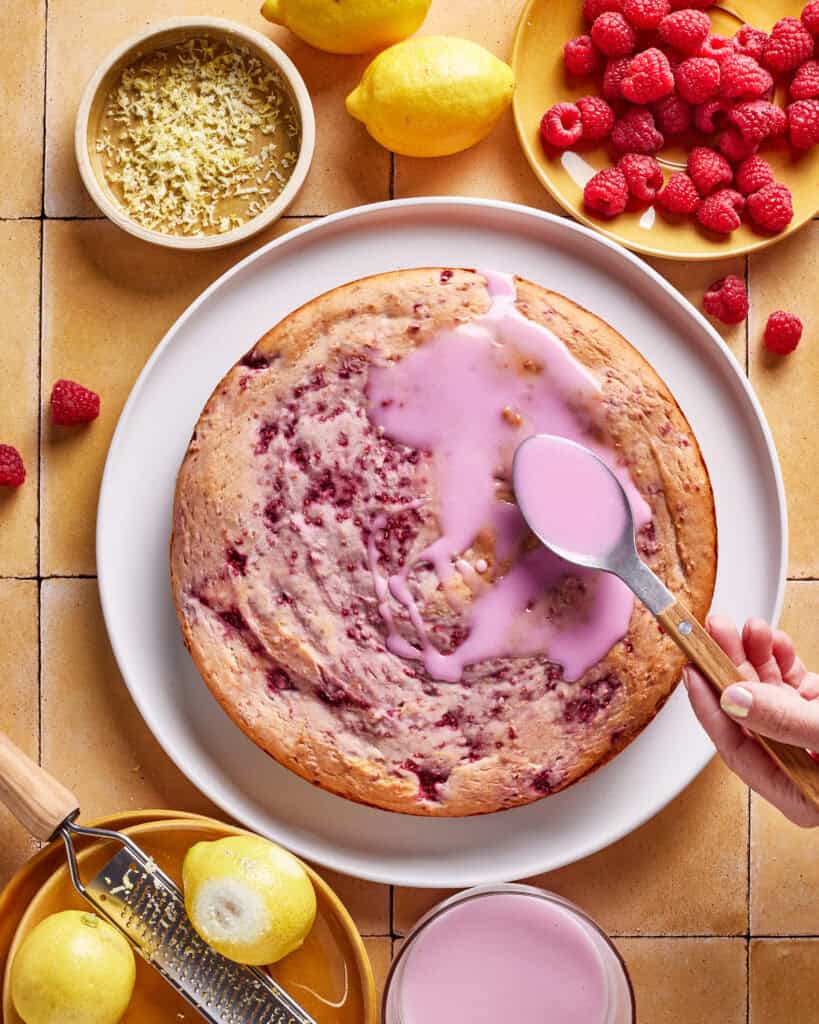 Smashed Raspberry Lemon Cake - Kalejunkie