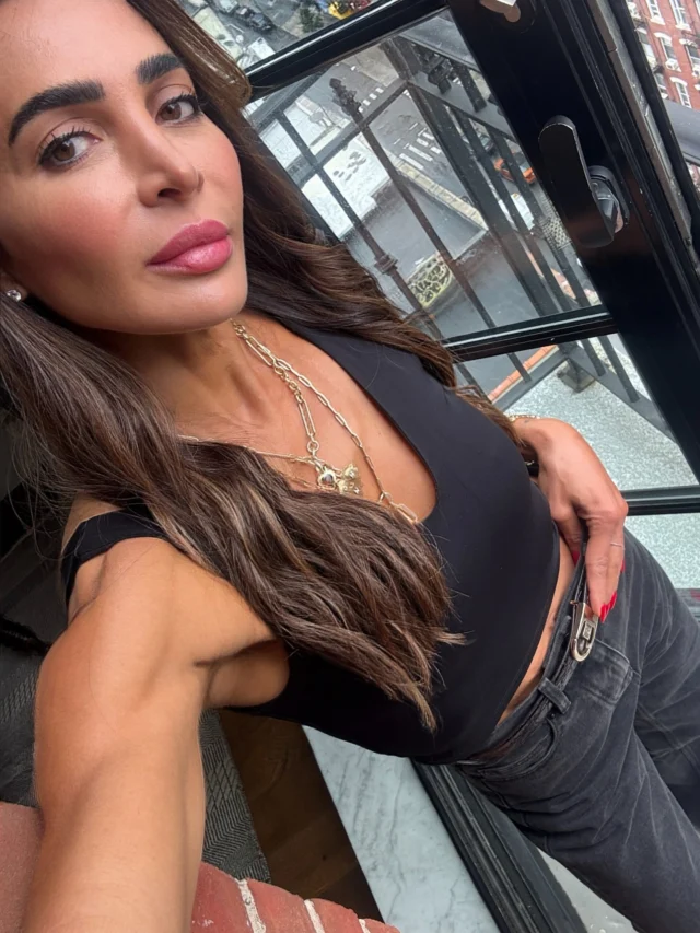 Idk about you, but I have an entirely different personality in NYC 🍎🗽 
1. balcony shot after i got my makeup done for a party (@amy.katepalmer @bareminerals)
2. Pizza, bc when in nyc 🍕 
3. Steak & eggs @jackswifefreda 
4. Walking past @nyuniversity, my alma mater
5. Hangs with my manager @ellewulff @therealdba 
6. The best froyo I’ve ever had @mimis.ny with @healthwithhunter 
7. Glammed up for @therealdba 15th anniversary party 🎉 
8. A moment for the lady 👛 
9. Trying out the new @12.matcha 
10. 🍵 x 4
11. View from my room @ludlowhotelnyc 
12. Fav casual sushi handroll spot @naminori.us 
13. More views
14. When you have love, you have everything 
15. Spicy skinny marg, but wtf they didn’t have @lalospirits 🙂‍↔️
16. Thank god I didn’t have to share this ocean trout sashimi @naminori.us 
17. Got myself a cozy new fall coat from @sezane 🥐