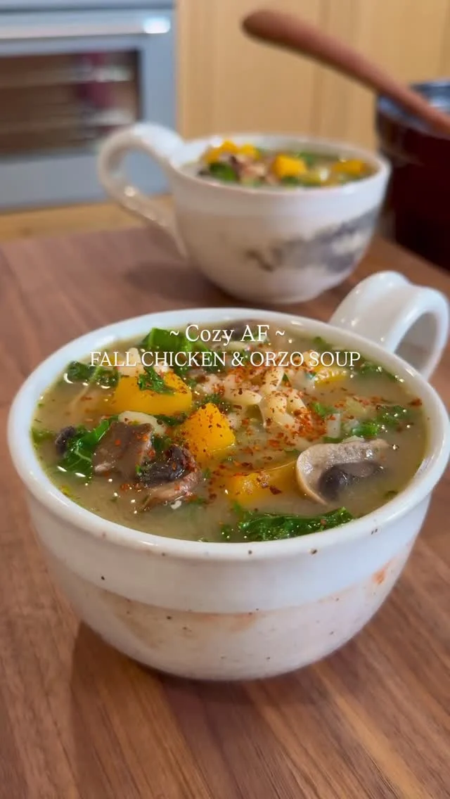@kalejunkie 🥣 FALL CHICKEN AND ORZO SOUP, the coziest and most nourishing soup! It’s good for the soul—brimming with lots of veggies and filled with protein thanks to the chicken, with a little comfort food vibes thanks to the orzo, this one is a hit! This one is absolutely fantastic to freeze or make a double batch of, and simply defrost and warm in the pot when you’re ready to serve. I hope you love this!⁣
⁣
𝐁𝐞 𝐬𝐮𝐫𝐞 𝐭𝐨 𝐒𝐇𝐀𝐑𝐄 𝐭𝐡𝐢𝐬 𝐩𝐨𝐬𝐭, 𝐒𝐀𝐕𝐄, 𝐚𝐧𝐝 𝐅𝐎𝐋𝐋𝐎𝐖 𝐦𝐞 @𝐤𝐚𝐥𝐞𝐣𝐮𝐧𝐤𝐢𝐞 𝐬𝐨 𝐲𝐨𝐮 𝐝𝐨𝐧’𝐭 𝐦𝐢𝐬𝐬 𝐚 𝐩𝐨𝐬𝐭!
⁣
Makes 6 servings⁣
2 tb olive oil⁣
1 small yellow onion, diced⁣
3 stalks celery, diced⁣
1/2 lb cremini mushrooms, sliced ⁣
4 cloves garlic, mashed⁣
1 tb dried thyme or 4 sprigs fresh thyme, stems removed ⁣
1 lb boneless skinless chicken thighs⁣
1 cup orzo⁣
6 1/2 cups chicken broth⁣
1 bay leaf ⁣
2 cups butternut squash, diced (precut is fine!)⁣
1/2 bunch curly kale, stems removed, chopped⁣
1/4 cup parsley, finely chopped ⁣
1 lemon, juiced⁣
1 tsp kosher salt⁣
1 tsp ground black pepper⁣
[sprinkle with aleppo pepper or red pepper flakes if desired]⁣
⁣
In a large pot over medium heat, add the olive oil, along with the celery, onion and mushrooms. Cook for about 6-7 minutes until the veggies have softened, then add in the garlic and thyme. Cook one minute longer then add the chicken, chicken broth, orzo and bay leaf, along with the salt and pepper. Stir and bring to a gentle bowl, then cover and reduce the heat to low, and allow to cook for 15 minutes. Remove cover and add the squash. Cover and cook for 15-20 minutes or until the chicken is cooked through. Remove the pot from the heat. Take the chicken out of the pot, shred it with two forks, then add it back to the pot along with the kale, parsley and lemon juice. Add more salt & pepper if desired and enjoy. ⁣