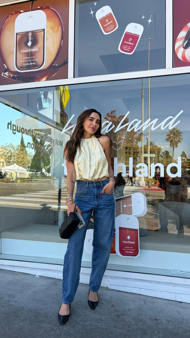 Come with me to a fun pop up at @lalaland to celebrate the launch of @touchland’s new seasonal hand sanitizer mists! There are four seasonal scents—spiced pumpkin-tini, peppermint mocha, salted caramel, and cinnamon gingerbread—all delicately scented and infused with aloe vera and essential oils, to keep hands soft! I loveeee them and you will too! Order yours at touchland.com or grab them in person at Ulta Beauty & Sephora! #ad