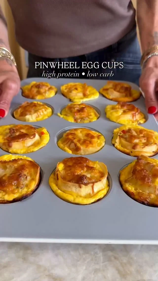 @kalejunkie PROTEIN-PACKED PINWHEEL EGG CUPS 🙆🏻‍♀️ These are going to be your new fav grab-n-go breakfast! They remind me of mini quiche and you can fill them with anything you like! These are kid-friendly, freeze well and come together in minutes. Hope you love!⁣ SAVE this post, SHARE with friends and FOLLOW for more! 😊
⁣
Makes 12 egg cups⁣
6 large eggs⁣
1 cup milk of choice⁣
2 tsp garlic powder⁣
1/2 tsp kosher salt⁣
1/2 tsp ground black pepper⁣
1 lb mild italian sausage⁣
1 red bell pepper, diced finely⁣
1 green bell pepper, diced finely⁣
1/2 yellow onion, diced finely⁣
4 tortillas of choice (I used low carb tortillas)⁣
3/4 cup mozzarella cheese⁣
⁣
Preheat oven to 350F. Spray a muffin tin with oil spray of choice. Take each tortilla and roll it up into a cigar shape. Trim each end off and then cut the remaining piece into 3 even parts. Place each roll up into the muffin tin and repeat with the other tortillas until all of the muffin slots are filled. Next, In a large skillet over medium heat, add the italian sausage. Break it down with a masher and once it is almost fully cooked through, add in the bell pepper and onion. Cook 2 minutes more, then turn off the heat, and set aside. Next, in a large bowl, whisk together the eggs, milk, and seasonings. Fill each muffin slot 1/4 of the way with the egg mixture (do NOT overfill yet). Then scoop in some of the sausage mixture. Add about 1-2 tb more of the egg mixture on top. Again, do not overfill because they puff up in the oven. Sprinkle mozzarella cheese on top and bake for 28-30 minutes until puffy and golden on top. If they overflow a but, NO WORRIES, I promise they will deflate. ENJOY! #breakfast #breakfastideas #highproteinbreakfast