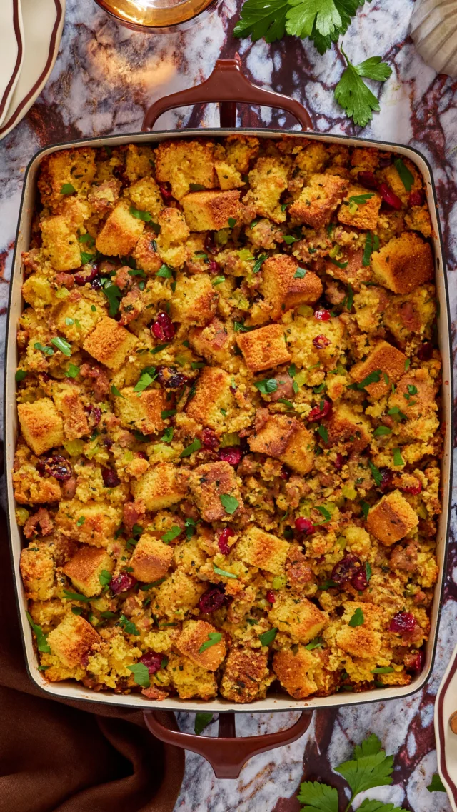 @kalejunkie THE ULTIMATE CORNBREAD SAUSAGE STUFFING! Remember, I’m your gal for the best thanksgiving side dishes around and this is my best one yet!! The sweetness from the cornbread and cranberries is offset by the savory sausage and it’s filled with lots of veggies and all the traditional seasonings and fresh herbs—and you can make this in advance and reheat when ready to serve! As an added bonus, it looks beautiful and makes a great presentation! I can’t wait for you to try it! 

I have full instructions and a recipe card you can download, so comment STUFFING and I will DM it to you now, along with link to my casserole dish! 

#thanksgiving2025 #thanksgivingrecipes #stuffingrecipe
