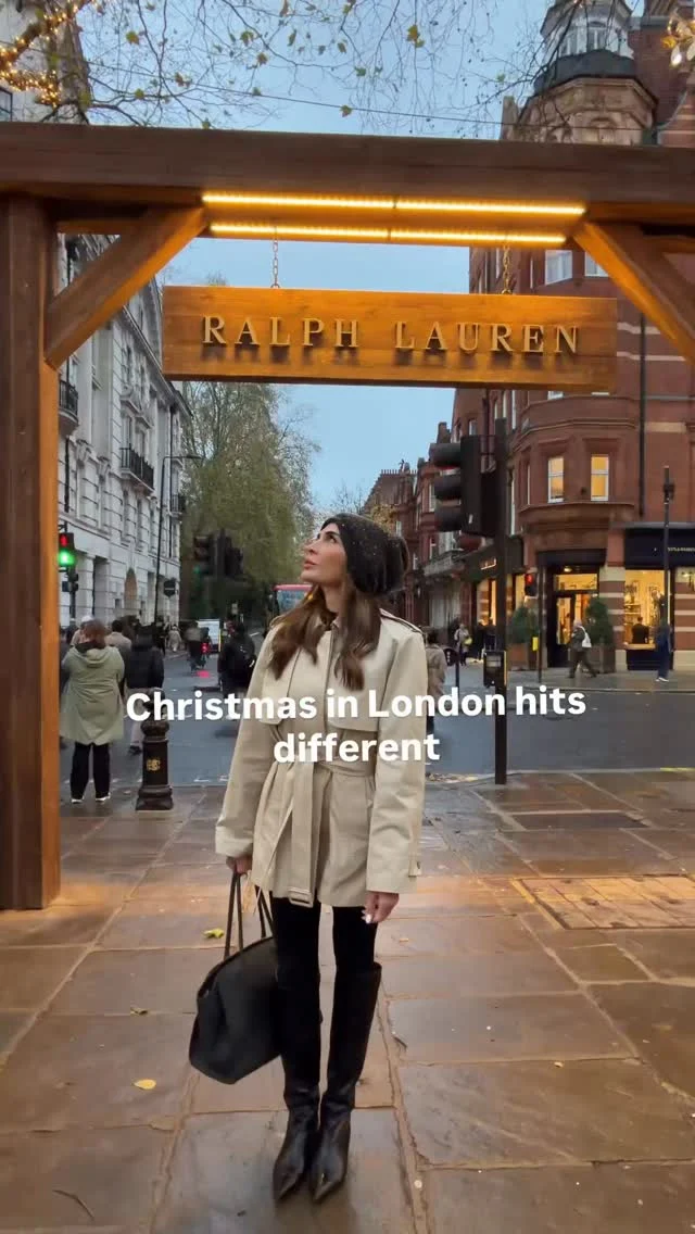 12/10 recommend visiting London at Christmas. The Ralph Lauren Holiday Experience in Sloane Square checked off a mark on my bucket list 🤌🏼 @ralphlauren @ralphscoffee