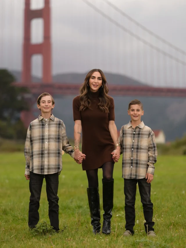 Happy Thanksgiving, KJ fam! 🫶🏻 Wishing you a beautiful day filled with good food, friends and family and relaxation. I am so grateful for YOU! Love, Nicole, Gavyn & Hunter (my two little turkeys 🦃).