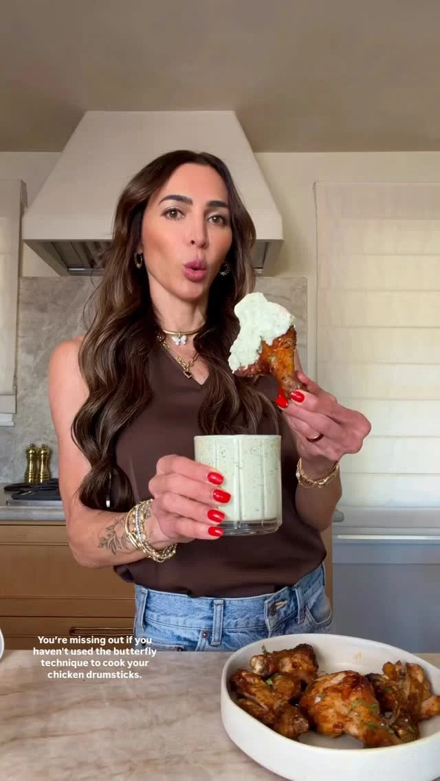 @kalejunkie 🍗 CRISPY BUTTERFLIED CHICKEN DRUMSTICKS with a tangy herb dipping sauce that’s out of this world! You must try this technique for preparing chicken drumsticks—they cook faster and more evenly, and you get juicier meat, crispier skin, and more flavor because it exposes more surface area for seasoning to penetrate 🤓 Oh, and don’t forget to make the sauce, it’s the best part. You can make them in the air fryer or the oven, that’s up to you!⁣

Comment LINKS for my more affordable stainless steel air fryer and mini food processor!
⁣
Makes 4-6 servings ⁣
2 1/2 lbs chicken drumsticks, skin on⁣
1 tb olive oil ⁣
1 tb paprika⁣
1 tb garlic powder⁣
1 tb onion powder⁣
2 tsp cumin⁣
1 tsp kosher salt⁣
1 tsp ground black pepper⁣
⁣
Herby yogurt sauce⁣
1 cup labneh or greek yogurt⁣
1/4 cup chives ⁣
1/4 cup italian parsley ⁣
1/2 jalapeno, seeds removed ⁣
1 clove garlic⁣
1/2 lemon⁣
1/2 tsp kosher salt⁣
⁣
To make the butterflied chicken, use a sharp knife to cut down along the bone on one side, then make similar cuts on either side of the bone to open the meat into a flat, even piece. Do this to all the drumsticks, then add to a bowl and add the olive oil and spices. Mix to coat the chicken well, getting the spices in all the crevices. For the air fryer: 400F for 20-25 minutes, flipping halfway through. For the oven: 400F for 35-40 minutes, flipping halfway through. To make the sauce, add all of the ingredients to a small food processor/blender and process/blend until smoother, leaving some texture. Taste and adjust salt as needed. Plate your meal and enjoy!⁣
⁣
Air fryer meals | air fryer recipes | butterflied chicken | cooking techniques | family recipes | healthy eating in the new year | budget meals | eating well on a budget | protein packed ⁣