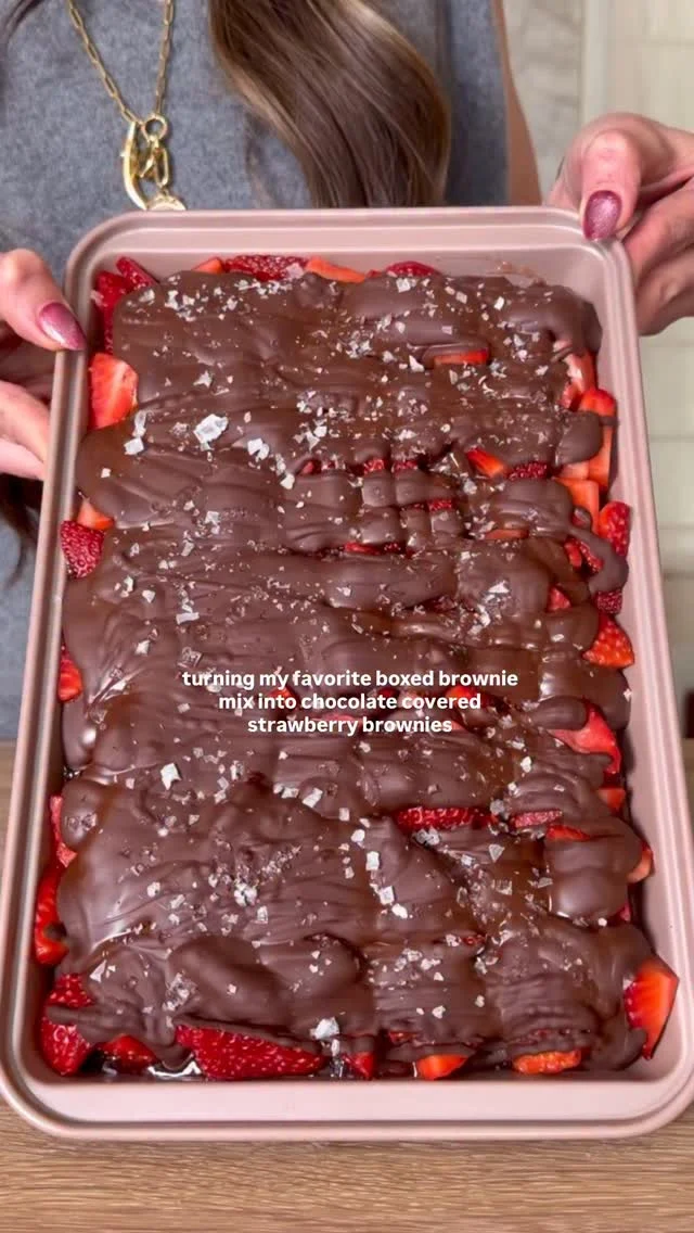 @kalejunkie CHOCOLATE COVERED STRAWBERRY BROWNIES made using boxed brownie mix to save time. Lemeeeeeee tell you, these are incredibly delicious—messy in the best possible way and worth every single bite! These are the perfect Valentine’s Day treat, trust me you need to make them. TY to my girl @choosing_balance for the inspo!

Boxed brownie mix of choice
1 jar strawberry jam
3 cups strawberries, sliced
1 3/4 cups chocolate chips
2 tsp coconut oil 
Flaky salt

Make brownies according to package instructions and let cool. Once cool, spread an even layer of strawberry jam on top, then press the strawberries on top. Finally, melt the chocolate. Add chocolate chips to a large bowl along with the coconut oil. Melt in the microwave in 2-3 30-second increments until completely smooth, mixing in between. Once completely melted, pour the chocolate over the brownies. Sprinkle with flaky salt. Freeze for 10 minutes or refrigerate for 20, so the chocolate hardens. Then slice into squares and enjoy.