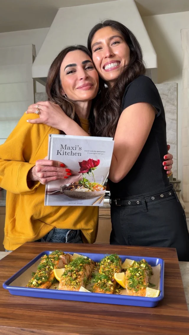 HONEY MUSTARD SALMON WITH PISTACHIOS & DILL from my friend Maxine’s debut cookbook, Maxi’s Kitchen, that comes out March 3! ✨ In this dish, salmon is coated in a delicious honey-mustard glaze, then topped with lemon, pistachios, and dill for an easy yet elegant dinner that takes just 10 minutes to prep. Pair with your favorite veggie or rice and you have a nourishing and balanced dinner. 

Comment LINK and I will DM you the link to Maxi’s Cookbook, where you can find this recipe and many other winners! You can also preorder at the link in Maxi’s bio! ENJOY!