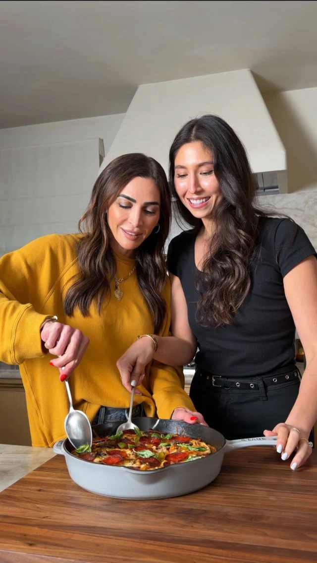 CRUSTLESS SUPREME PIZZA SKILLET 🍕✨ This one is for all the pizza lovers out there 🙋🏻‍♀️! Today I am sharing sneak peek recipe from my dear friend Maxi @maxiskitchen’s debut cookbook which officially comes out next week! This pizza skillet is everything you love about a supreme pizza but without the crust, making it an easy low carb, scoopable dinner that everyone will love! See below for the recipe and order Maxi’s kitchen wherever you like to buy books online (or at Maxi’s link in bio). We hope you love this recipe, I can confirm it is SOOOO GOOD, I made it twice in two days :)⁣
⁣
Makes 4 servings⁣
1 tb extra-virgin olive oil⁣
1 lb mild Italian chicken or pork sausage, casings removed⁣
1 medium yellow onion (~8 oz), thinly sliced⁣
1 green bell pepper (~6 oz), cut into 1/2-inch pieces⁣
3 garlic cloves, thinly sliced⁣
1 tsp dried oregano⁣
1 tsp kosher salt⁣
1/2 tsp crushed red pepper ⁣
8 oz baby bella mushrooms, sliced⁣
1 cup store-bought pizza sauce⁣
8 oz shredded mozzarella cheese⁣
1/3 cup pepperoni ⁣
Fresh basil leaves, for serving⁣
⁣
In a large ovenproof skillet, heat the olive oil over medium-high heat. Add the sausage and cook, breaking it up, until golden brown and cooked through. Transfer to a bowl and set aside. Add the onion, bell pepper, garlic, oregano, salt, and crushed red pepper to the skillet. Cook, until starting to soften. Add the mushrooms and cook until everything is almost tender but not quite, about 4 minutes more. Return the sausage to the skillet and stir to combine. Scoop out 1/2 cup of the mixture and transfer to the bowl. Set aside. Add the pizza sauce to the skillet and cook until heated through, 1 to 2 minutes. Remove from the heat and spread the contents in an even layer. Turn on the broiler in your oven (middle rack). Sprinkle the mozzarella in an even layer over the skillet. Add the reserved sausage and vegetables on top, spacing them evenly like pizza toppings. Arrange the pepperoni on top. Transfer the skillet to the oven and broil until the pepperoni is curled and crispy and the cheese is deep golden brown, 5 to 7 minutes. Remove from the oven and let cool for 5 minutes. Top with fresh basil and serve!