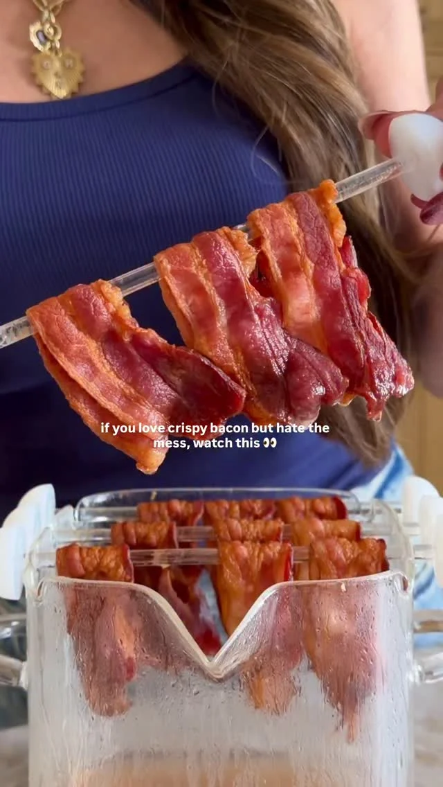 This glass microwave bacon cooker just changed my life! 🤯 Comment ‘BACON’ and I will DM you the link! 🔗 Just line up your bacon on the glass rods and microwave for 11-12 minutes and you will have made perfectly crispy bacon! The end. #kitchenhacks