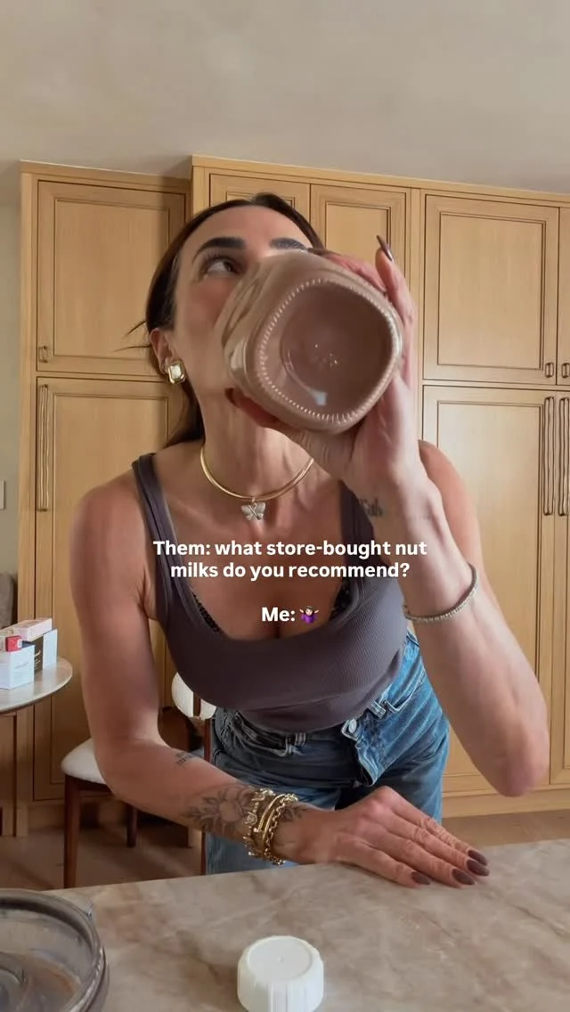 @kalejunkie ✨ 5 NO-STRAIN CASHEW MILK RECIPES (that WILL change your life!). Comment LINK and I will DM you now! I don’t buy store-bought nut milks much at all anymore unless I’m in a real pinch, because the reality is, they are watered down, most contain fillers, and they really don’t even taste good. Like would you drink them on their own? Probably not. Making cashew milk at home takes like 2 minutes and doesn’t require any straining. It comes out smooth and creamy every single time and honestly I can’t live without these. I use them in my coffees, matcha lattes, cereal, and sometimes I just pour some in a glass with ice and drink them straight. So far I’ve got Salted Maple, Chocolate, Blueberry, Strawberry, and Matcha flavors—what do you want to see next? #moneysavingtips #cashewmilk #matcha