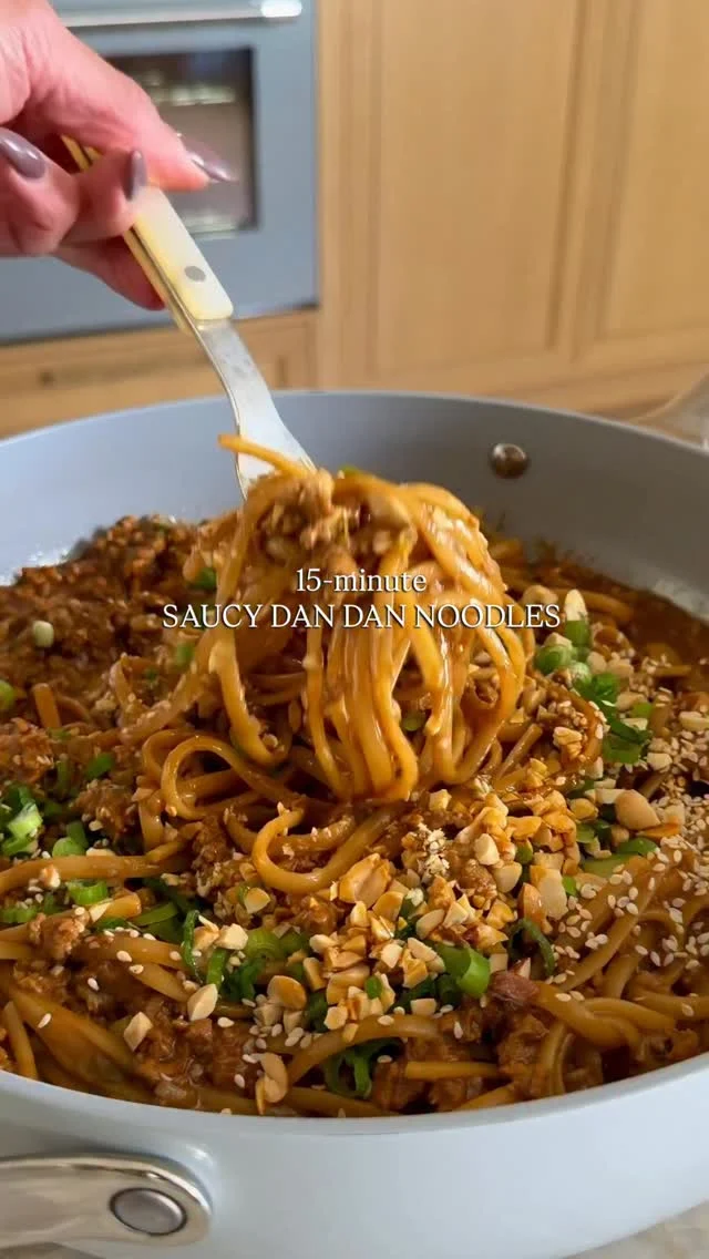 @kalejunkie ✨ 15-MINUTE SAUCY DAN DAN NOODLES, because if dinner takes longer than that, I’m ordering takeout instead :) Here is another quickie that has similar vibes to the Mongolian beef noodles I shared a few weeks ago, but totally different flavors. And NO, this is not an authentic dish, but it is absolutely delicious and should be in your dinner rotation ASAP! ⁣
⁣
SAVE this post, SHARE with friends, and FOLLOW me @kalejunkie for easy delicious recipes like this!⁣
⁣
SAUCE⁣
1/4 cup tahini⁣
2 tb toasted sesame oil⁣
1/4 cup rice vinegar⁣
1/4 cup low sodium soy sauce⁣
2 tb maple syrup⁣
2 tb chili crisp (more or less depending on spice preference)⁣
1/4 cup water (to thin)⁣
⁣
3/4 lb linguine pasta (I used gluten-free @pasta_rummo)⁣
2 tsp avocado oil⁣
1 lb ground pork⁣
4 cloves garlic, minced⁣
1 bunch scallions, finely chopped⁣
1 tb cornstarch/arrowroot/tapioca + 3 tb water, whisked)⁣
⁣
Toppings: ⁣
1/2 cup peanuts, chopped⁣
6 green onions, chopped⁣
Sesame seeds ⁣
Chili crisp⁣
⁣
Bring a large pot of salted water to a boil. Add the linguine and cook until al dente. Drain and set aside. Next, make the sauce. In a small bowl, whisk together the tahini, sesame oil, rice vinegar, soy sauce, maple syrup, chili crisp and water, until smooth. Set aside. You can also make the cornstarch/arrowroot/tapioca  slurry—in a small bowl whisk together the cornstarcharrowroot/tapioca + water, until combined). Next, add the avocado oil to a large pan over medium heat. Once hot, add the ground pork and mash into tiny pieces. When almost cooked through, add the garlic, then pour in the sauce, coating the meat well. Then add in the green onions and cornstarch slurry, stirring for another minute or so. Add in the cooked noodles and toss to coat well. That’s it! Garnish with peanuts, more green onions, sesame seeds and chili crisp. ENJOY!⁣
