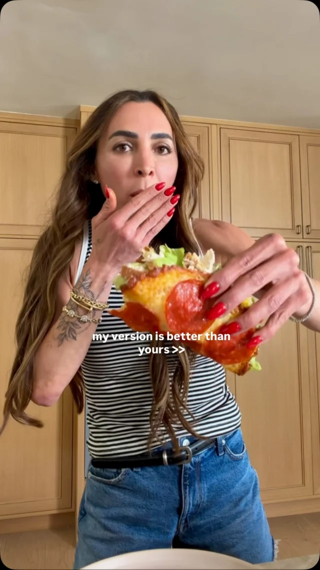 @kalejunkie version of the VIRAL PEPPERONI PIZZA CAESAR WRAP is here and obviously I’m biased bc my high protein caesar dressing absolutely crushes and you’ll want to put it on everything! This is one of those viral food trends that IS actually worth making, and trust me, that can’t be said for all of them 😏!⁣
⁣
SAVE this post, SHARE it with friends and be sure to FOLLOW me @kalejunkie for more easy recipes like this! 🙏🏽❤️⁣
⁣
Makes 1 wrap⁣
1/2 cup shredded mozzarella cheese⁣
6 pieces pepperoni ⁣
⁣
3 cups romaine lettuce, chopped⁣
1/2 cup rotisserie chicken, chopped (optional)⁣
1/2 cup garlic croutons (optional)⁣
⁣
Cottage Cheese Caesar Dressing (makes 1 1/4 cups, you will have leftovers to enjoy all week)⁣
3/4 cup cottage cheese (@good_culture obvi!)⁣
1/3 cup freshly grated parmesan cheese⁣
1 lemon, juiced⁣
2 cloves garlic ⁣
1/2 tb Worcestershire sauce ⁣
2 tsp dijon mustard ⁣
1/2 tsp kosher salt⁣
1/2 tsp ground black pepper⁣
1/4 cup water, to thin⁣ (more as needed)
⁣
First, make the dressing. Add all ingredients to a small blender and blend until smooth. Taste and adjust seasonings as desired. Next, preheat oven to 400F. Chop romaine and chicken and add to a bowl along with the croutons, if using. Toss with 2-3 tb of the dressing and set aside. Next, make the wrap. Spread cheese into a small circular round on a parchment lined baking sheet. Add more cheese if you’d like a bigger wrap. Press pepperoni on top. Bake for 15-16 minutes until the edges get crispy and golden. Remove from oven and let sit 1-2 minutes to firm. Flip it over and fill with the caesar salad, fold like a taco, and enjoy! #foodtrends #caesarsalad #pizzawrap #viralfoodtrends