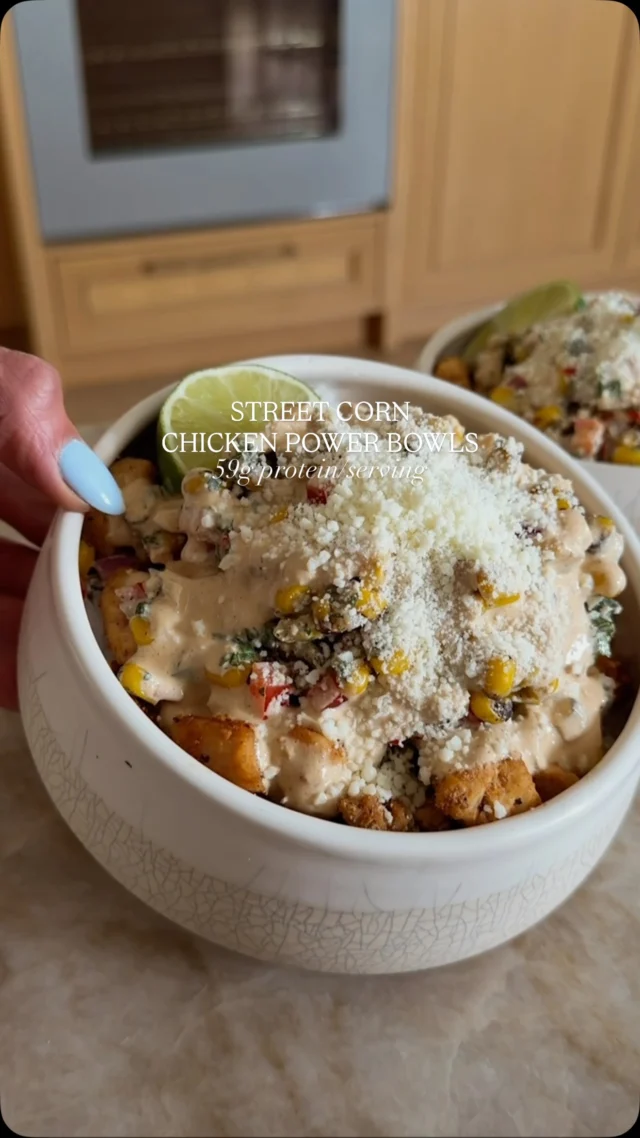 @kalejunkie STREET CORN CHICKEN POWER BOWLS 🌽 this time of year is all about light, delicious meals and this one hits—it’s packed with protein, fiber and let me tell you, its highly addictive! ⁣
⁣
✨SAVE this post, SHARE with friends, and FOLLOW me @kalejunkie for more! And comment LINK for everything used in this video! ✨⁣
⁣
Makes 4 servings⁣
Chicken:⁣
1 1/2 lbs boneless, skinless chicken breast⁣
1/2 cup greek yogurt ⁣
2 tsp chili powder ⁣
1 tsp smoked paprika, garlic and onion powder ⁣
1 tsp salt⁣
1/2 tsp ground black pepper⁣
1 tb olive oil ⁣
⁣
Corn salad:⁣
3 cups frozen corn (I used fire roasted frozen corn from @wholefoods)⁣
1 red bell pepper, finely diced⁣
1/2 red onion, finely diced⁣
1 jalapeno, seeds removed, finely diced⁣
1/3 cup cilantro, finely chopped⁣
1/4 cup cotija cheese + more for topping⁣
⁣
Smoky Street Corn Dressing:⁣
1 cup fat free greek yogurt ⁣
1/2 cup cottage cheese (@good_culture)⁣
1 lime, juiced⁣
2 cloves garlic⁣
1 tsp onion powder ⁣
1/2 tsp chili powder⁣
1/2 tsp smoked paprika⁣
1/2 tsp black pepper⁣
1/2 tsp salt⁣
Water to thin, if needed⁣
⁣
2 cups cooked jasmine rice⁣
⁣
Make the corn salad. Chop all veggies and add to a large bowl. For the dressing, add the ingredients to a small blender and blend until smooth. Pour 3/4 of the dressing over the corn salad, toss well, and set aside. Reserve the rest of the dressing. Finally, cook the chicken. Cut the chicken into cubes and add to a large bowl. Add the seasonings and yogurt (not the oil—that to cook the chicken). Heat a large non stick skillet over medium heat. Add the oil. Once the pan is hot, add the chicken. Cook for 4-5 minutes on one side, undisturbed, then flip to the other side and cook 3-4 minutes more, until cooked through. Assemble your bowls—rice on the bottom, chicken, corn salad, cotija cheese and pour remaining dressing on top. Enjoy!⁣ #elote #streetcornsalad #powerbowl #highprotein
