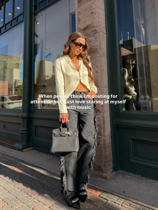I’m not just a recipe content machine, you know!! My first trip to Aspen proved I can serve up both salads and looks 😏😜.

comment LINKS for outfit deets 🤠