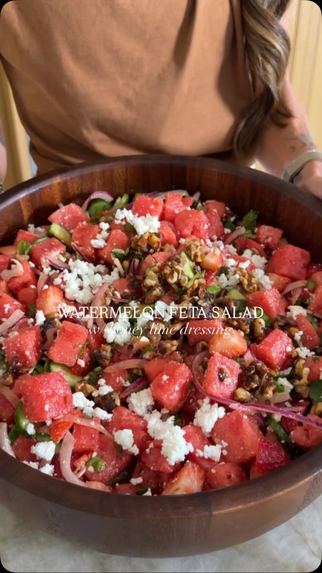 @kalejunkie 🍉 WATERMELON FETA SALAD W/ CANDIED WALNUTS and honey lime dressing…this is 10/10 so delicious! Watermelon salads are my entire personality during the summer and this one is a WINNER—filled with strawberries, cucumbers, feta, mint and red onion, with the star of the show being the refined sugar-free candied walnuts for crunch and texture. They are so good you will want to eat them on their own!⁣
⁣
👉🏼 Be sure to FOLLOW me @kalejunkie to get more recipes like this and comment LINK for everything I used in this video!⁣
⁣
Makes 6 servings ⁣
6 cups watermelon, cubed⁣
1 1/2 cups strawberries, chopped⁣
3 Persian cucumbers, chopped⁣
1/2 cup feta, crumbled (@athenos)⁣
1/2 red onion, thinly sliced⁣
1/2 cup freshly mint, chopped⁣
⁣
Honey Lime Dressing⁣
1/3 cup olive oil⁣
2 tb honey⁣
2 limes, zested and juiced ⁣
2 tsp tajin or chili lime seasoning (optional!)⁣
1 tsp kosher salt⁣
⁣
Candied pecans⁣
1 cup chopped walnuts⁣
1 tb unsalted butter⁣
1/4 cup coconut sugar⁣
⁣
First, make the candied pecans. Warm a nonstick skillet over medium heat, and add the butter. Once melted, add the walnuts and coconut sugar and stir to l coat well. Once the sugar has dissolved, remove the pan from the heat and transfer the pecans to a tray and freeze for 20 minutes to harden. Then remove from the freezer and break apart the clusters. Next, in a very large bowl, add all of the salad components, including the candied pecans. Finally, make the dressing. In a small bowl, whisk together all of the dressing ingredients. Pour over the top, toss and enjoy. #watermelon #watermelonrecipes #watermelonsalad⁣