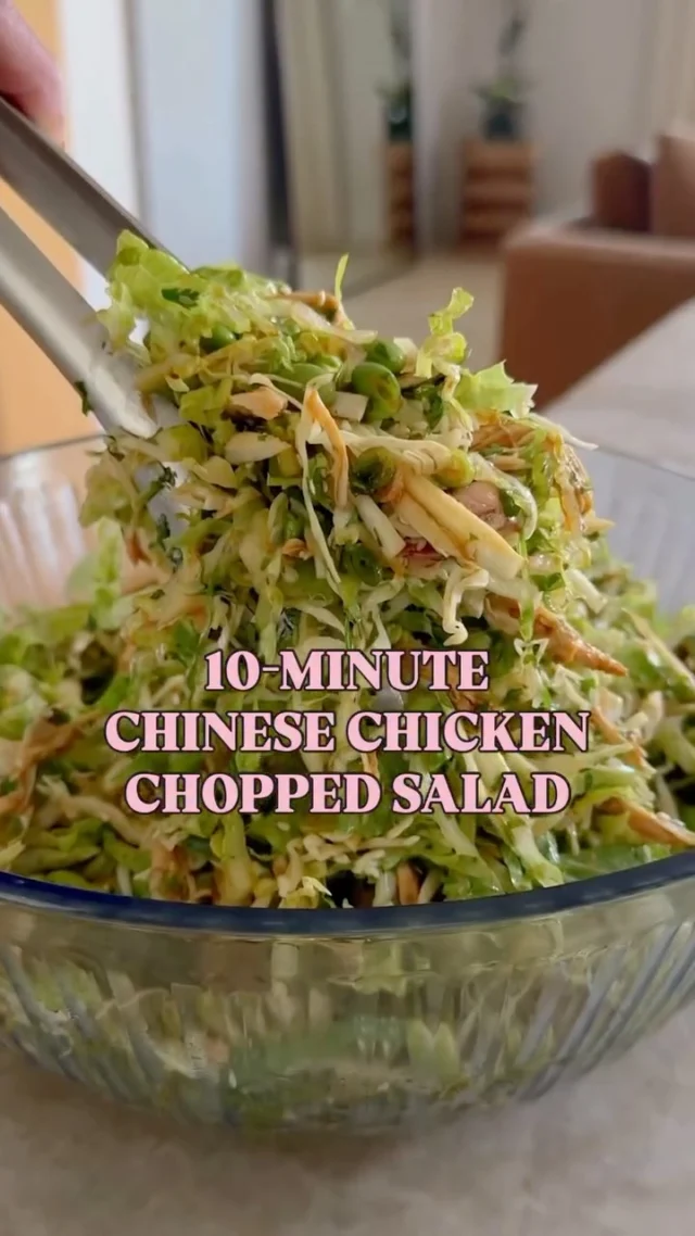 @kalejunkie 10-MINUTE CHINESE CHICKEN CHOPPED SALAD because when the craving strikes, it strikes, and this one HITS the spot!!!! If you make one thing from me this week, let it be this!⁣ Macros: Protein: ~31 g • Carbs: ~16 g • Fat: ~14 g
⁣
👉🏼 FOLLOW me @kalejunkie for more easy, delicious recipes just like this!⁣
⁣
Makes 4 servings⁣
5 cups romaine lettuce, very thinly sliced (~2 heads)
2 cups green cabbage, very thinly sliced 
1 bunch green onion, very thinly sliced 
1 cup edamame
1/3 cups cilantro, finely chopped 
2 1/2 cups shredded rotisserie chicken 
1 tb toasted sesame seeds

Dressing:
1 tb avocado oil
1 tb toasted sesame oil
1/4 cup dark soy sauce (or low sodium soy sauce)
1 tb maple syrup 
3 tb rice vinegar
1 tb grated ginger paste
1 lime, juiced
⁣
Chop all of your vegetables and add to a large bowl. Next, make the dressing. At all of the dressing ingredients to a bowl and whisk until combined. Pour over the top, toss to coat well and enjoy. #easyrecipes #viralrecipes #chinesechickensalad #choppedsalad