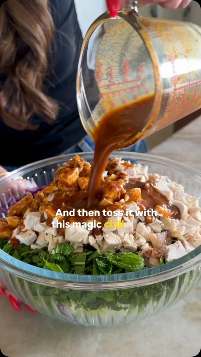@kalejunkie 10-MINUTE CHILI PEANUT CUCUMBER CHICKEN SALAD because when the craving strikes, it strikes, and this one HITS the spot!!!! If you make one thing from me this week, let it be this!

👉🏼 FOLLOW me @kalejunkie for more easy, delicious recipes just like this!

Makes 4 servings 
2 1/2 cups shredded chicken breast
4 persian cucumbers, thinly sliced
4-5 green onions, thinly sliced 
1/2 cup fresh mint, chopped
1 cup red cabbage, thinly sliced

1/3 cup low sodium soy sauce
2 limes, juiced
3 tb rice vinegar 
2 tb chili oil crunch (mine is from Trader Joe’s)
3 tb creamy peanut butter
2 tb maple syrup 
3 cloves garlic, minced

Chop all of your vegetables and add them to a large bowl, along with the chicken. Then, make the dressing. Add all of the dressing ingredients to a bowl and whisk until there are no clumps. Pour the dressing over the salad, toss well, and serve. Hope you love this as much as I do!
#cucumbersalad #saladrecipes #summersalads