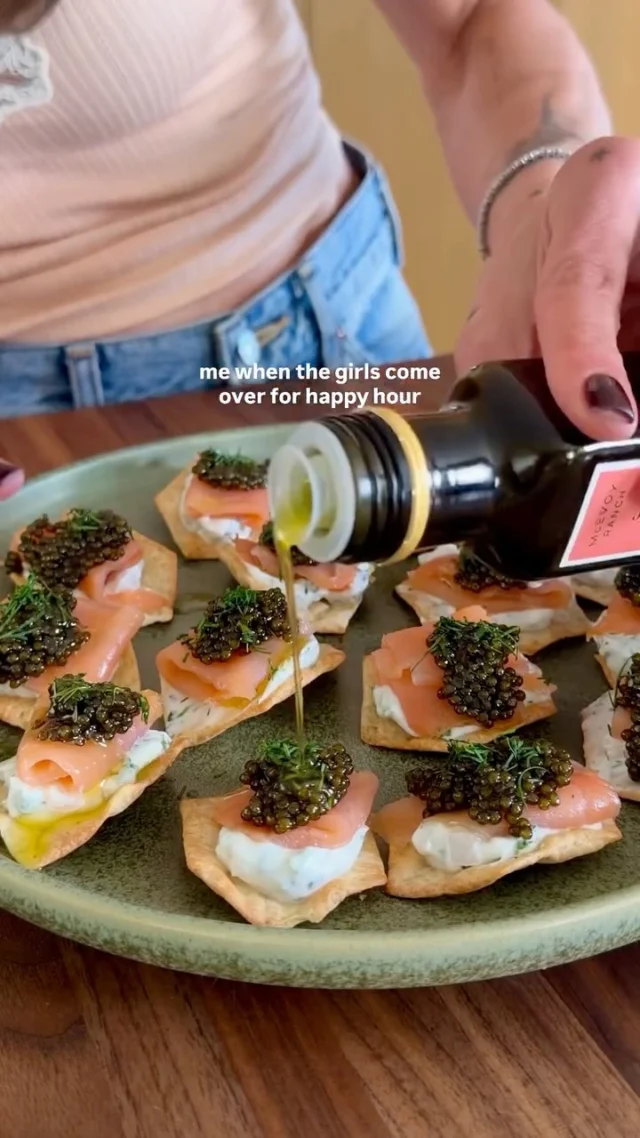 Herby Smoked Salmon Caviar Bites for girls night! ☺️ For me, the “perfect bite” will always involve @eatmiltons Gluten Free Crackers and caviar. It feels a little fancy, but it couldn’t be easier to make. I used Milton’s Sea Salt crackers as the base, then topped each one with my simple herby Greek yogurt spread, smoked salmon, @thecaviarco kaluga hybrid caviar, fresh dill, and a drizzle of olive oil. It’s creamy, salty, crunchy, and feels special without requiring much effort. Milton’s Multi-Grain and Everything crackers would also be delicious here, so feel free to use whichever variety speaks to you—they are all amazing!⁣

Recipe below OR comment “RECIPE” and I’ll send it your way!
⁣
Herby Yogurt Spread⁣
1 cup non-fat greek yogurt⁣
1/4 cup fresh dill, finely chopped⁣
1/4 cup chives, finely chopped⁣
1 shallot, finely diced⁣
Zest of 1 lemon⁣
1 4oz package smoked salmon⁣
Caviar of choice⁣
Milton’s Gluten Free Crackers ⁣
Extra virgin olive oil, for drizzling⁣
⁣
First, make the herby yogurt spread. Add all of the ingredients to a bowl and mix well. Taste and add a pinch of salt if desired. Layer Milton’s crackers on a large plate. Add 1-2 teaspoons of spread onto each cracker. Top with smoked salmon, caviar, fresh dill, and a drizzle of olive oil. Enjoy! #miltonspartner⁣