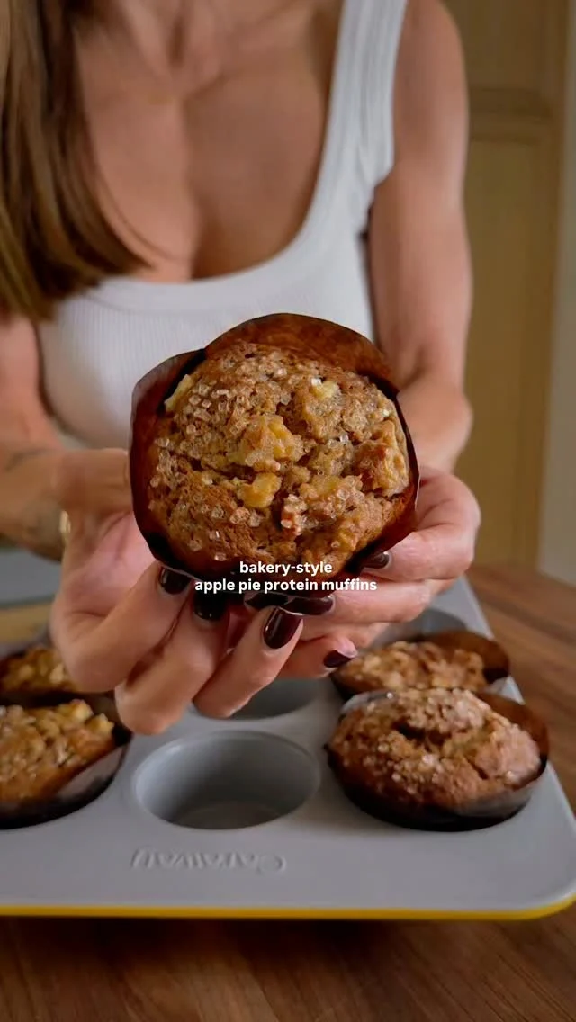 @kalejunkie BAKERY-STYLE APPLE PIE PROTEIN MUFFINS, the absolute best muffins you will ever have this season (besides my pumpkin version 😏), I said it! The fluffiness is unreal and the recipe is made in one bowl. In my house we like big muffins, so I made 9, but the recipe will easily make twelve. Please make these and come back and tell me what you think!⁣
⁣
Comment LINK for everything I’m using in this video and FOLLOW me @kalejunkie for easy recipes that I put in the caption to make your life easier! 💃 ⁣
⁣
Makes 12 regular muffins or 9 jumbo⁣
2 very ripe bananas, (1 cup mashed)⁣
1/2 cup unsalted butter, melted and cooled⁣
1/2 cup maple syrup ⁣
1 egg⁣
2 teaspoons vanilla extract ⁣
1 cup all purpose flour (or GF flour), loosely scooped⁣
1/2 cup vanilla protein powder of choice⁣
1 tsp cinnamon ⁣
1 1/2 teaspoons baking powder ⁣
1/2 teaspoon kosher salt⁣
2 small apples, diced (I used honey crisp)⁣
⁣
Preheat oven to 375F. Line a muffin tin with liners, or be sure to spray the tin with oil so they don’t stick. On a plate, mash the bananas very well into a paste then transfer to a large bowl (its easier to mash on a flat surface vs in the bowl!). Add the cooled melted butter and whisk until combined. Add the egg, maple syrup, vanilla, and whisk again, until combined. Add the flour (do not pack it in your measuring cup, just scoop normally from the bag!), protein powder, baking powder and salt. Stir together until just combined and you don’t see any flour—do not over-mix—this is the secret to fluffy muffins! Gently fold in the apples and again, do not over mix. Scoop the batter into the muffin tin and bake for 18-25 minutes. Ovens vary, so just take a toothpick and stick it in one muffin—when it comes out clean, pull the tray out of the oven and let them cool! My muffins are always done at the 19-20 minutes mark just fyi. ENJOY!!!! #applepie #applemuffins #proteinmuffins