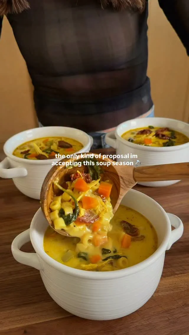 @kalejunkie Marry Me Chicken Soup! 💍 This is easily one of the best soups I have ever made—like ever!! It’s hearty, comforting, and comes together quick thanks to using shredded rotisserie chicken instead of cooking chicken from scratch. I love time saving hacks and know you do too! 😊 Will this land you a ring? Yeah. 100%. ⁣
⁣
Makes 8 servings⁣
3 tb extra virgin olive oil ⁣
1 small yellow onion, diced⁣
3 carrots, diced⁣
3 celery stalks, diced⁣
4 cloves garlic, minced ⁣
1 tb dried thyme⁣
1 tsp red pepper flakes⁣
1 tsp kosher salt ⁣
1 tsp ground black pepper⁣
2 tsp ground turmeric⁣
1/2 cup sun-dried tomatoes (in oil), chopped⁣
8 cups chicken broth⁣
4 cups rotisserie chicken, shredded⁣
1 cup ditalini pasta, cooked or uncooked**⁣
1/2 cup heavy cream or coconut milk⁣
4 cups fresh spinach⁣
1/2 cup grated parmesan cheese⁣
⁣
Instructions: heat olive oil in a large pot over medium heat. Once hot, add the onion, carrots and celery, stirring and cooking for 4-5 minutes to soften. Add in the seasonings (thyme, pepper flakes, salt, pepper, turmeric) and sun-dried tomatoes, stirring again. Pour in the chicken broth, rotisserie chicken, cooked pasta, spinach and parmesan cheese. Bring to a gentle boil, then reduce heat to low and simmer for 15 minutes so the flavors build. Serve with extra parmesan cheese on top and enjoy!⁣
⁣
Note: I like cooking the pasta in a separate pot then adding to the soup, so it doesn’t soak up so much of the liquid. However, you can add the dry pasta to the pot and allow the pasta to cook in the pot. Your choice 😏!⁣
#marrymesoup #soupseason